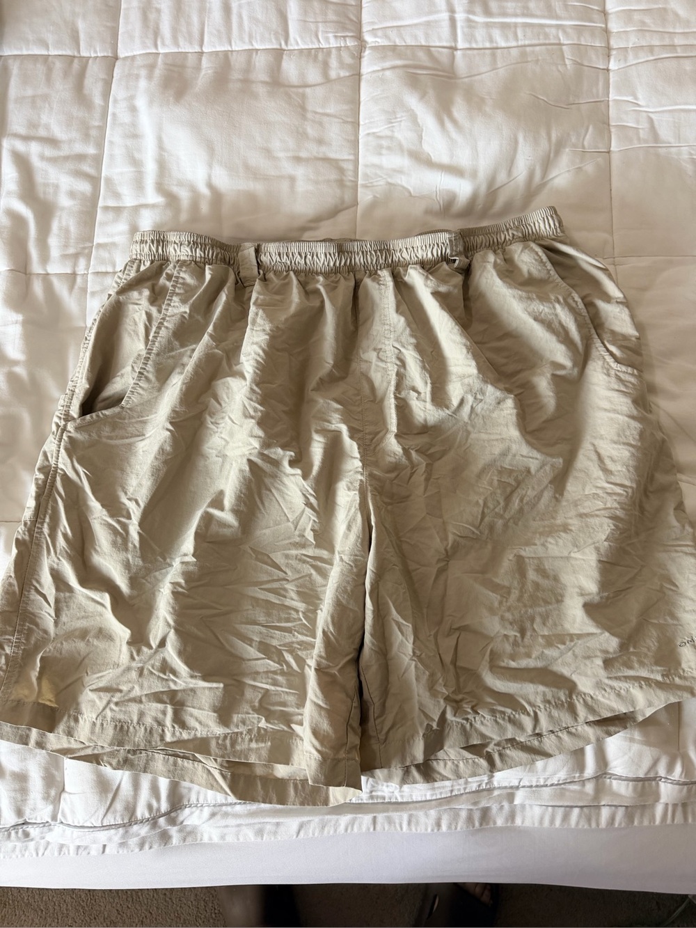 Columbia Men's Tan Elastic-Waist Athletic Shorts